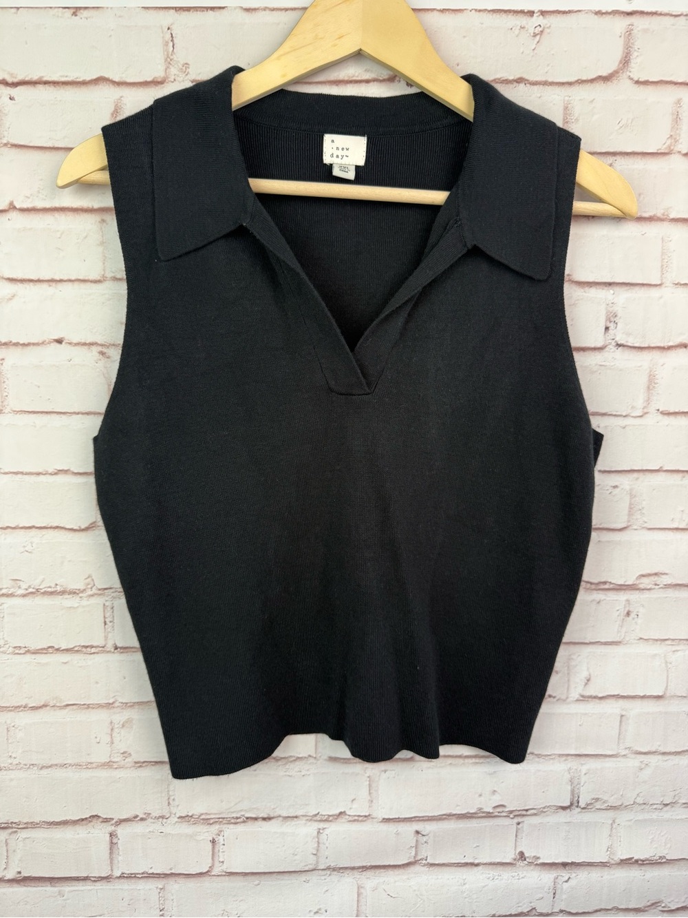a new day Black Sleeveless Collared Knit Tank